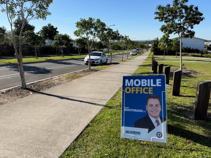 Roadside Pimpama